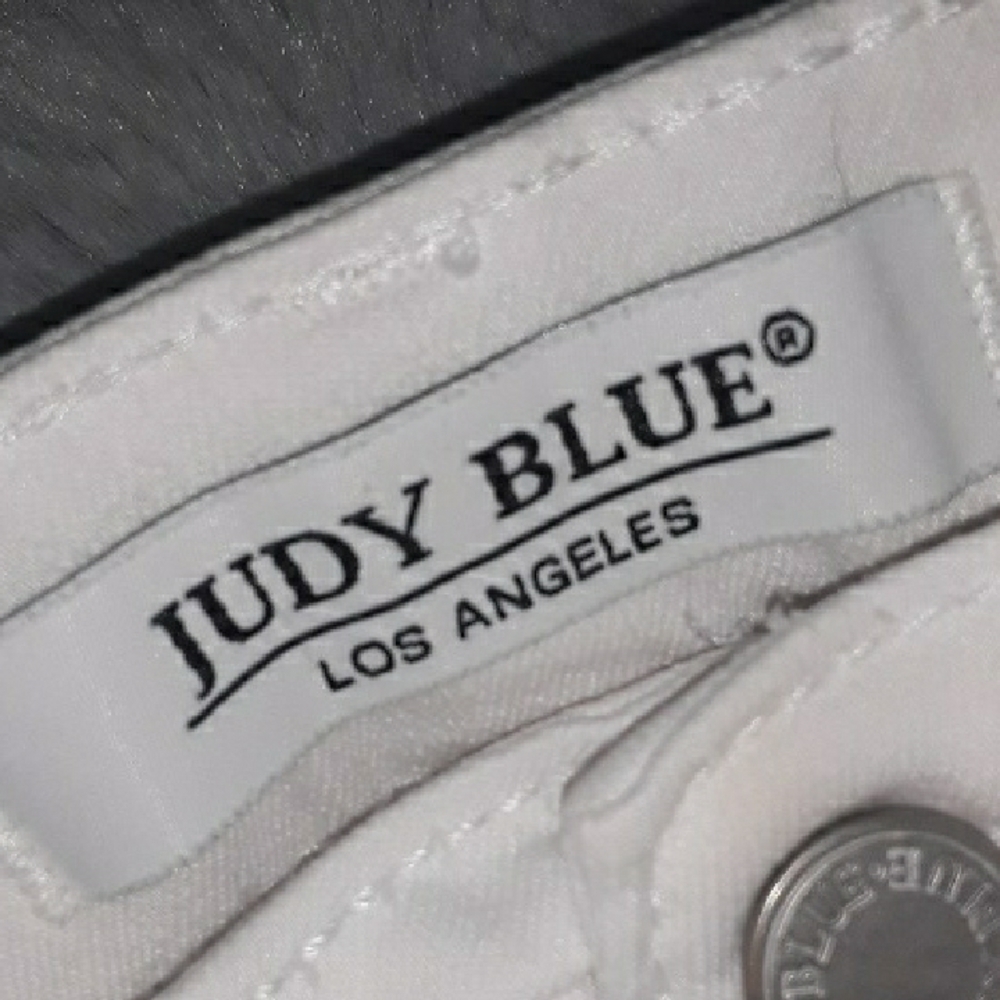 Judy Blue White Women's Jeans - Picture 2 of 6
